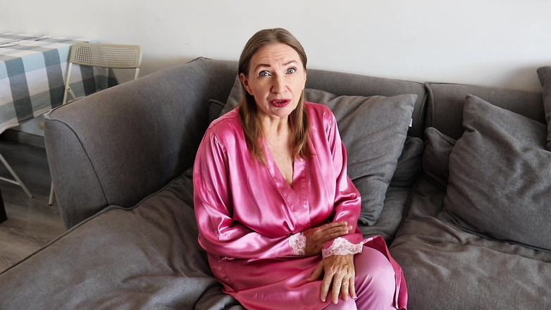 MariaOld: Promění se v Desire - Busty Futa MILF