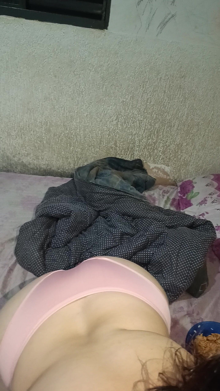Sharinga: Boşalana kadar emiyor