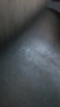 Černý malý penis šuká velkou kundičku tak tvrdě