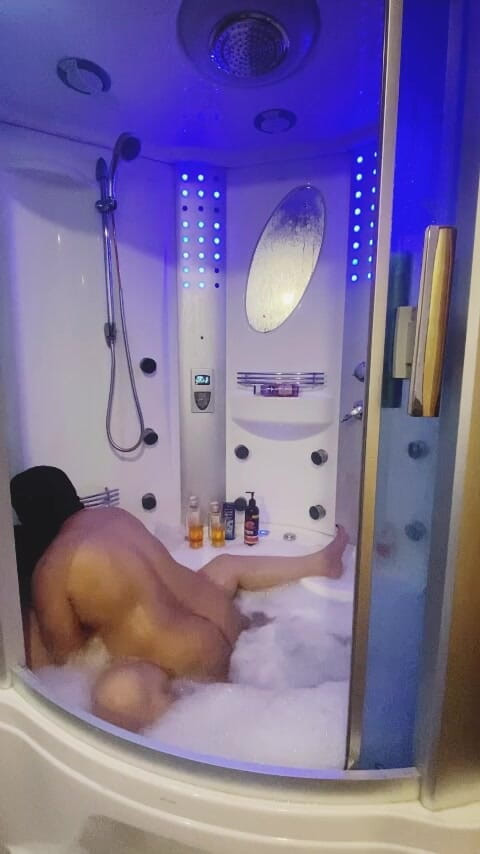 Six my and wife: Doccia araba sesso bollente