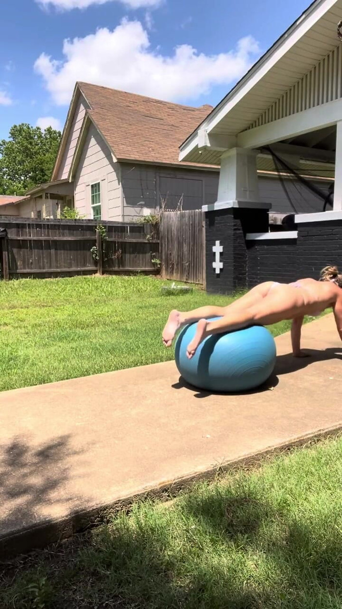 G3t_50m3: Summer Ass