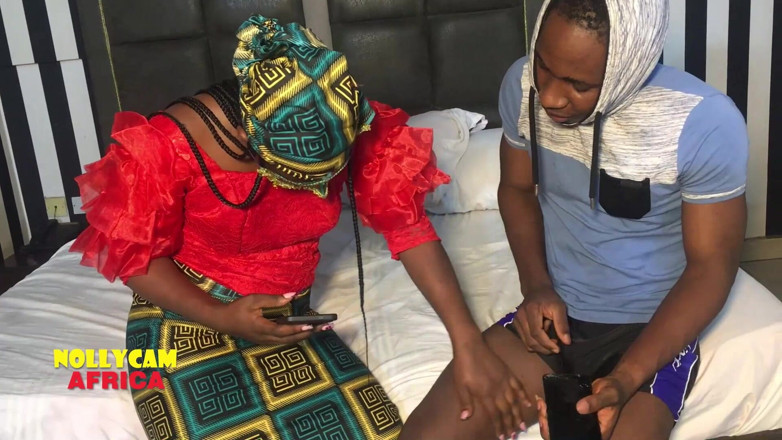 NOLLYCAM AFRICA: La femme de Nieghbor est excitée et veut goûter ma...