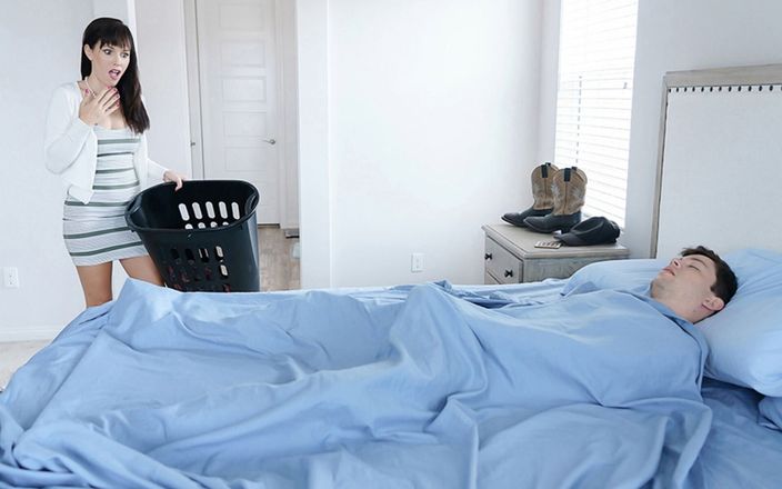 Family Strokes: Lekarstwo na chroniczną masturbację