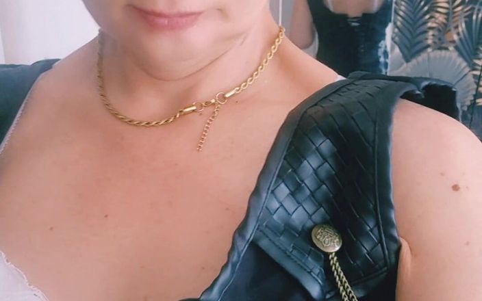 Sofy13: Tu Aimes Ma Nouvelle Tenu Rejoint Moi Pour Me L'enlever