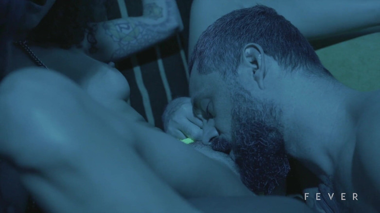 Fever Films: Brazylijska impreza swingowa po kwarantannie