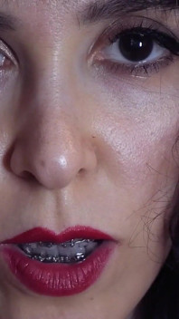 Mesmerizzato Dal Volto Deifico Di Rebecca Diamante
