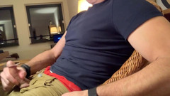 TJenner: Vyhonění mého super tvrdého střihu ptáka v mých džínách - verbální.