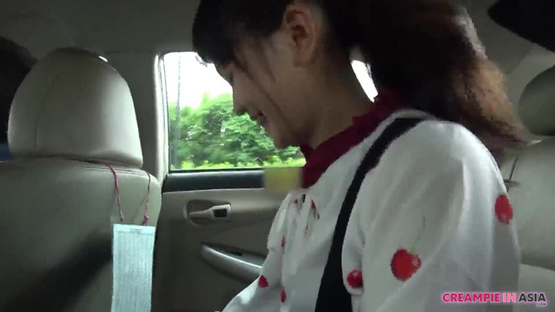Creampie In Asia: Schoot op haar poesje en duwde het in met mijn...