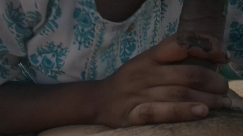 Jesmina: 孟加拉热辣人妻口交