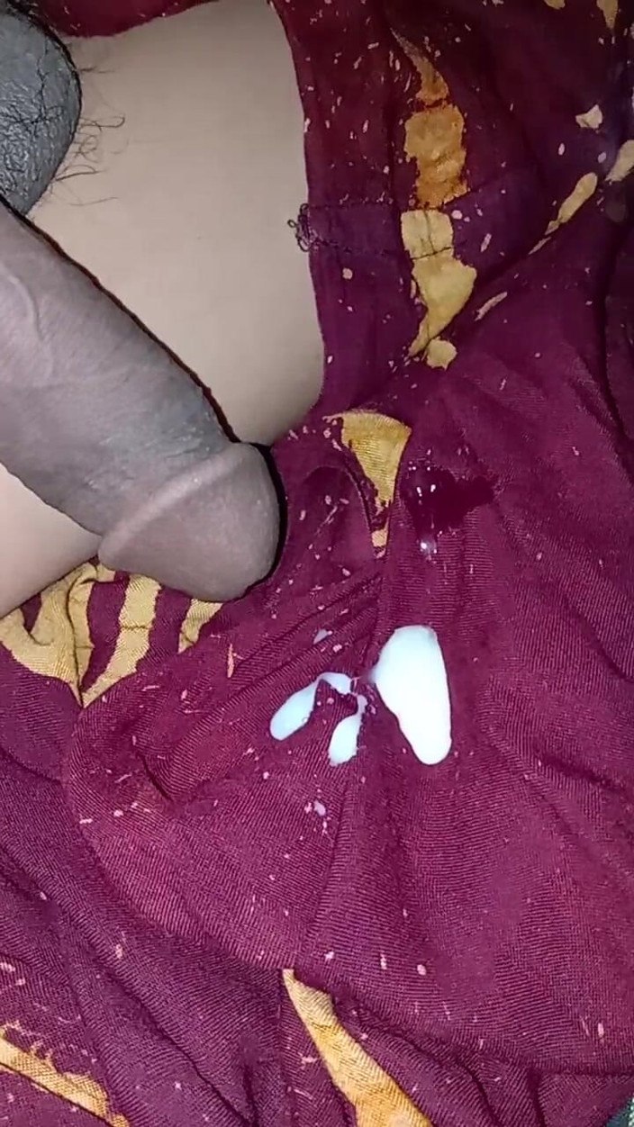 meetmesn: Desi Guy Big Cock