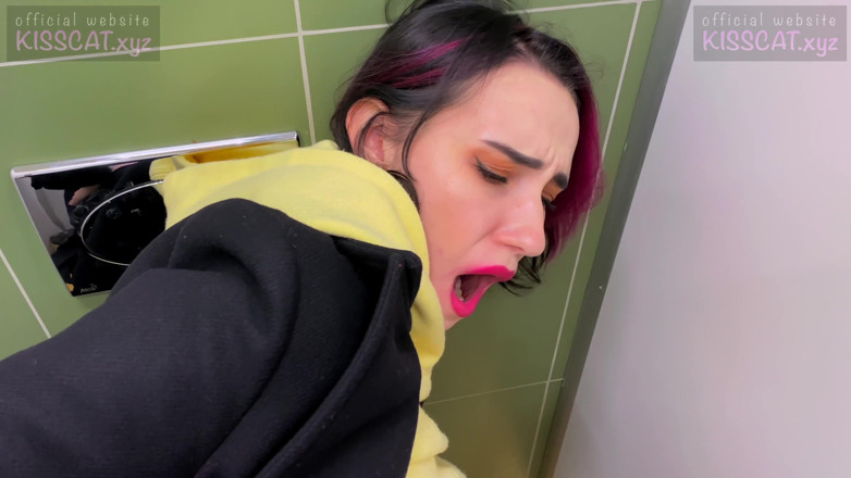KissCat: Real risky sex in man's toilet - agent pickup student in...
