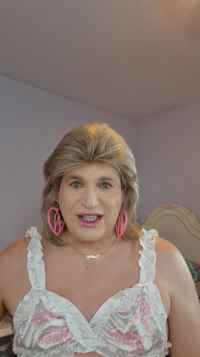 Victoria Lecherri: Sexy Sissy Děvka!