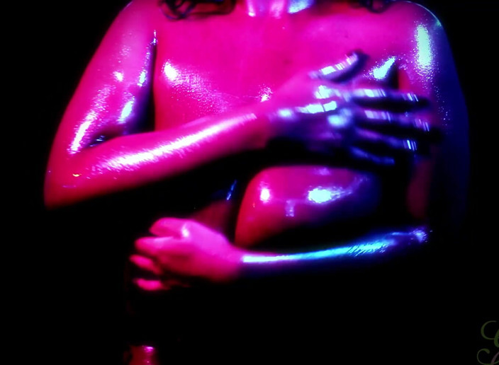 Goddess Marley: Neon Oily Tetek