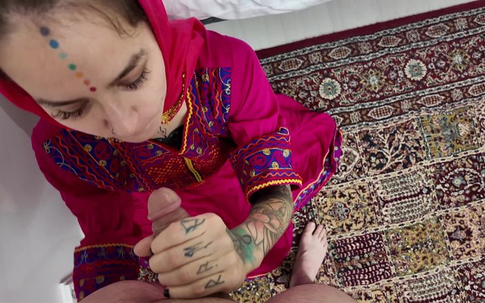 Qombol: Menina afegã chupa meu pau
