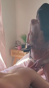French Pegging - Bts: POV Moglie Sexy Fa Schifo E Il Culo Del Marito Con Strapon Profondo