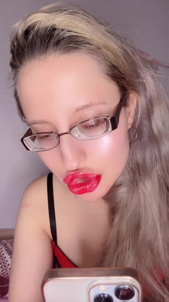FinDom Goaldigger: Big Red Lips on Your Cock