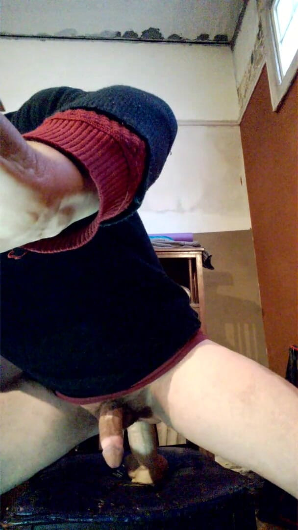 Dildo Man and Cross Hard Sex: I put a big dildo and aroused long the cum