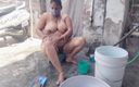 Your love geeta: La vidéo torride d’une bhabhi indienne dans son bain