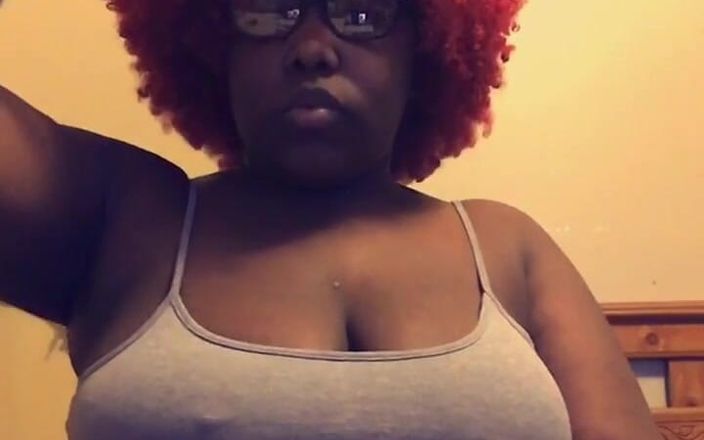 Juicy the houdini: Just Wanted to Show My Face and My Hard Nipples