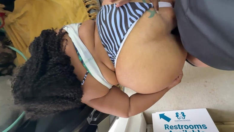 Biggdebbiecakez: Yaz vücudu onu sikti