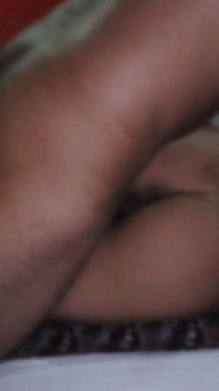La perfetta teen si gode il sesso di notte