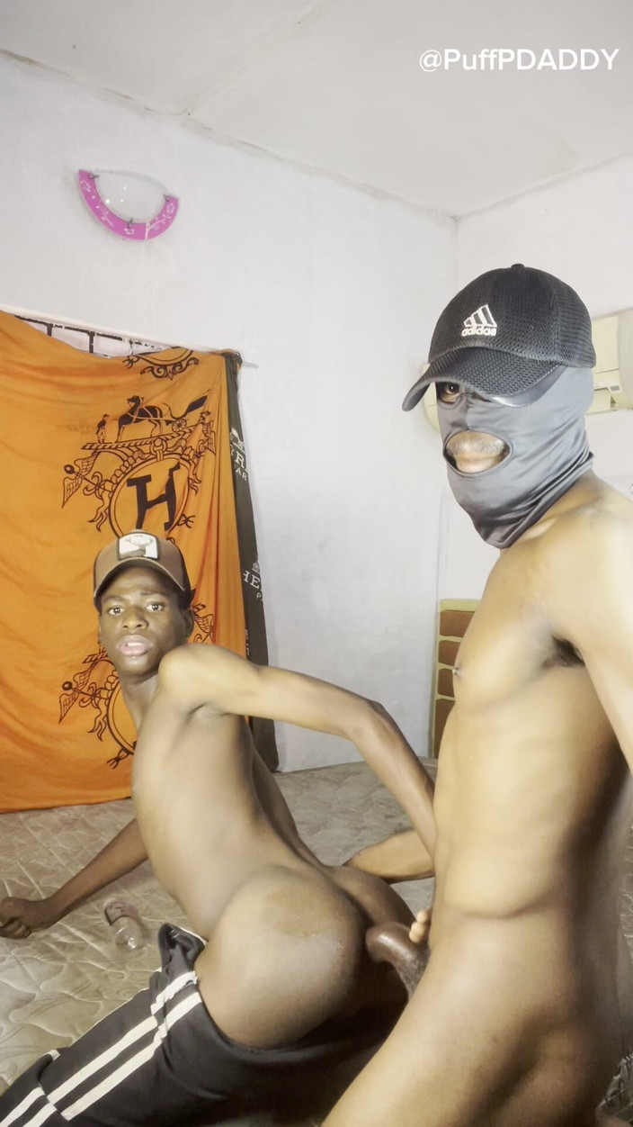 Popx: Maro mic și sexy