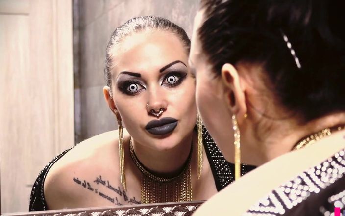 Goddess Misha Goldy: Stříkej a znič se! Joi