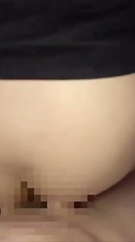 Bez cenzury H-cup bomba z naturalnym krzakiem - Tokio Introwertyk creampie & Faceshot Overflow