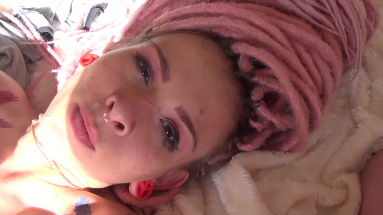 LoveHomePorn: Beauty with Dreadlocks Gets My Hard Meal