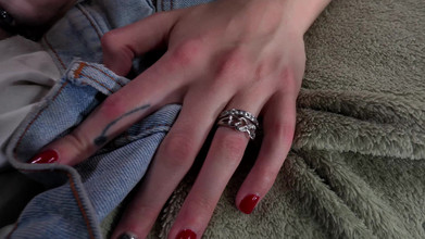 Mr. POV: Mais je suis avec ta meilleure amie !