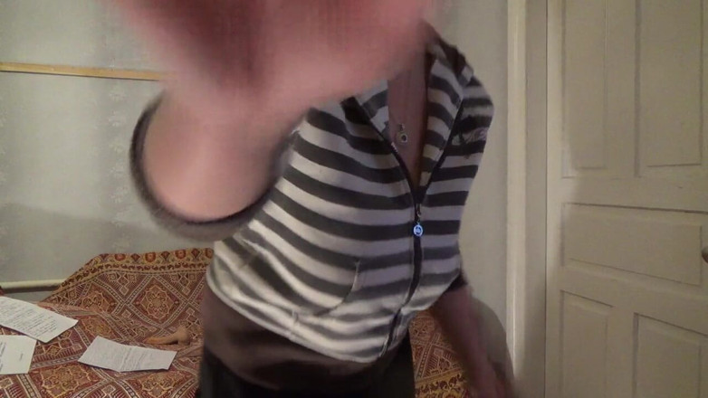 Sexy Milf: Broken toilet desperation and huge piss
