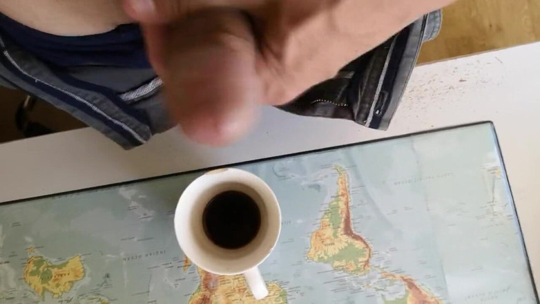 Rafael Torreano: Гарячий хлопець дрочить, щоб покласти молоко в його каву