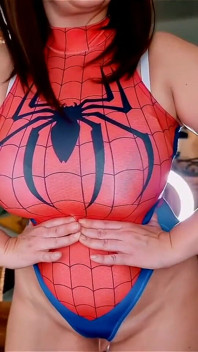Spidergirl tieten bloot! Kont eruit!