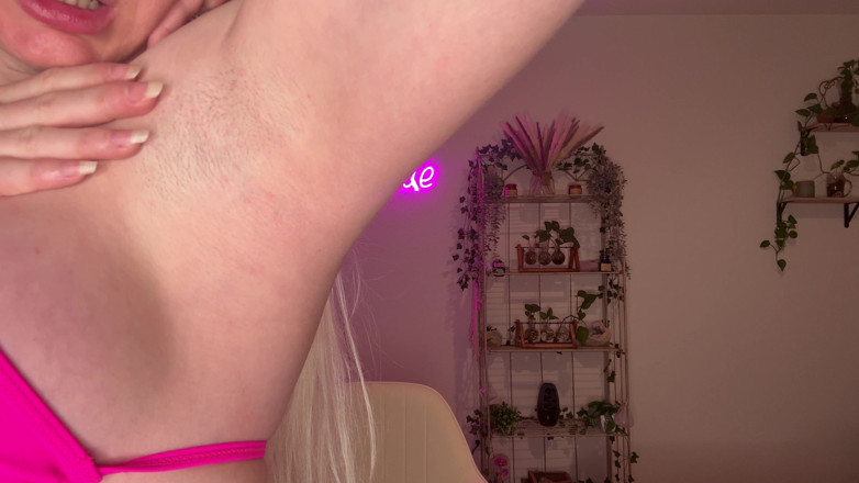 Naughty Talulah: Solo oksel Joi met dildo