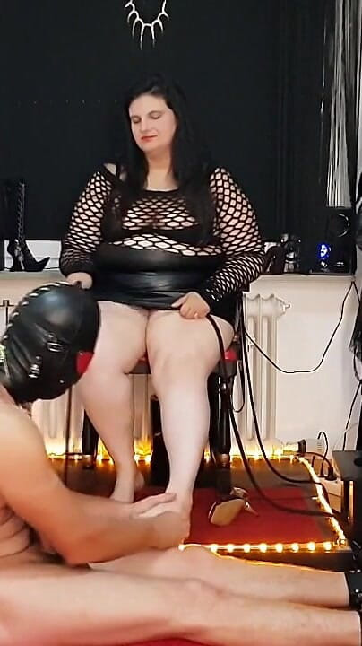 Dominant Brunette Mistress Torments Her Submissive Slave (DOMINATRIX6)