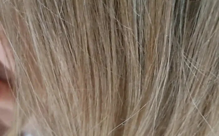 Mark: Nevlastní sestra sála velkého čůráka a dostala sperma do pusy