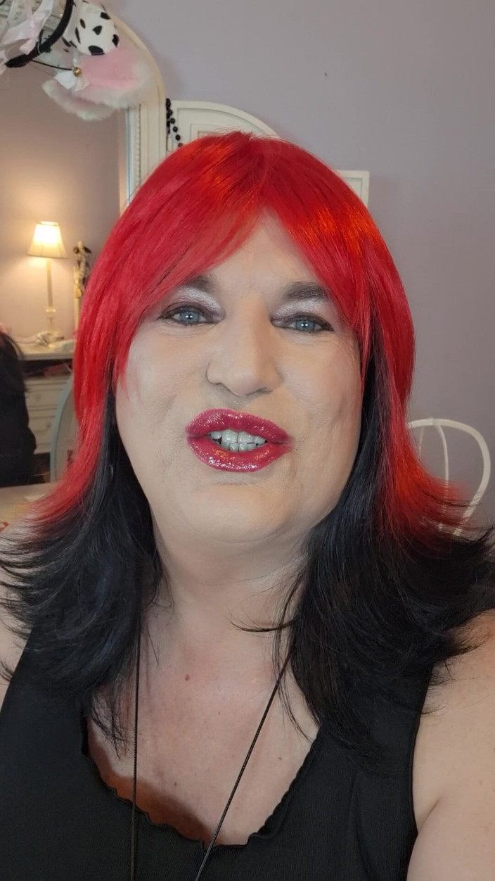 Victoria Lecherri: Do You Like My Lips?