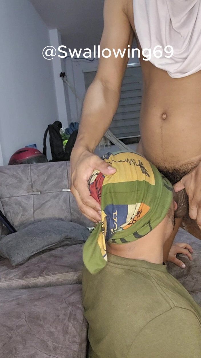 Swallowing 69: Makan bar coklat yang lazat