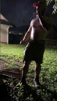 Backyard Cigar, pancutan mani dan kencing