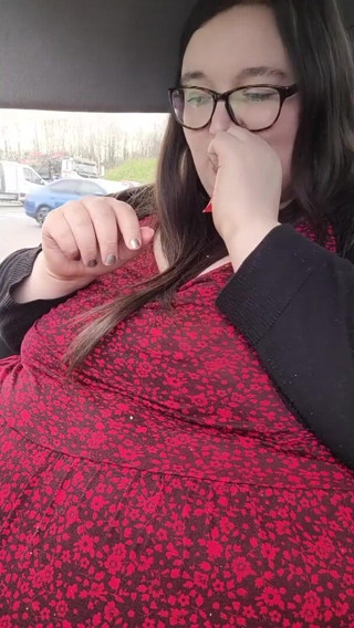 SSBBWLadyBrads: LadyBrads vs burger king