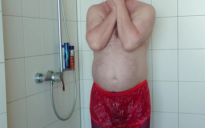 Carmen_Nylonjunge: Collant e pantaloni ed anche i pantaloni di una sotto...