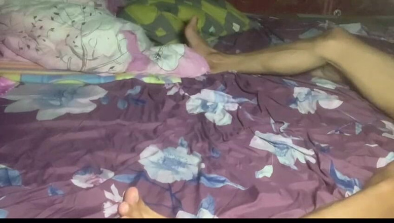 memekbinor: Nyata!! Ngentot istri tetanggaku pakai pergelangan kaki yang bengkak