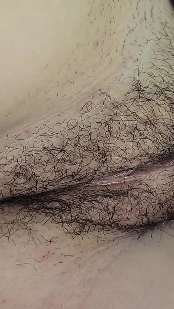 Wil9727: Alzo il vestito della mia figliastra per vedere il suo...