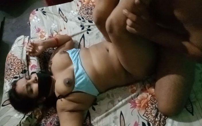 Manjushukla: Bhabhi yang sangat cantik berhubungan seks dengan suaminya