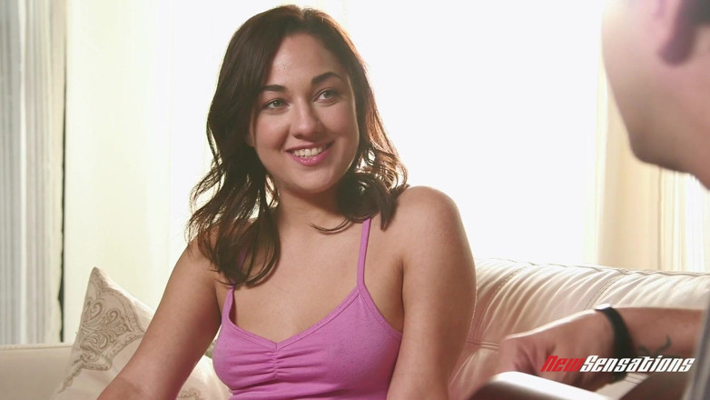FamilyXXX: Amara Romani - Moja przyrodnia siostra lubi to szorstko