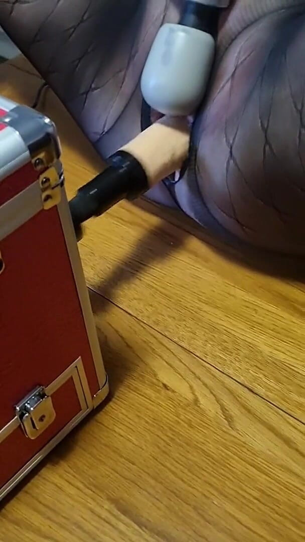 Julie Cunningham Fucked by a Machine While Wearing Black Pantyhose (Julie Cunningham)