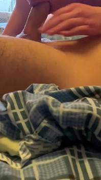 Rápida mamada amateur con leche