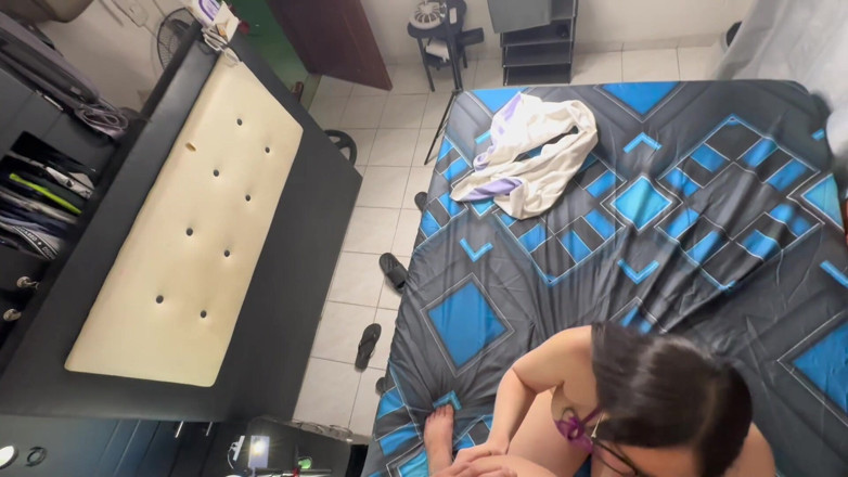 Crisanto999: Encuentro a La Puta De Mi Prima Esperándome Para Follar.