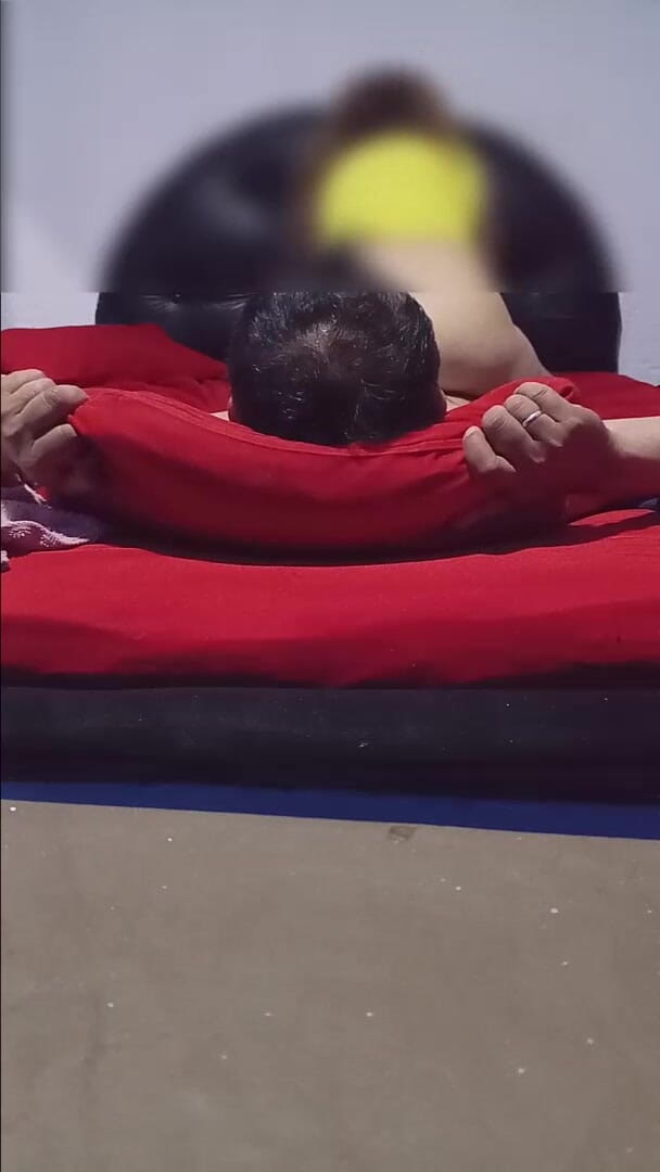 parejacasero: Una fuga ricca, orale e zoppa