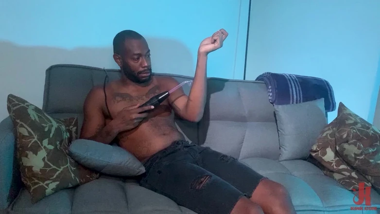 Kinky Bites Gay: Mijn perverse kamergenoot: Micah Martinez neukt rondsnuffel august alexander raw